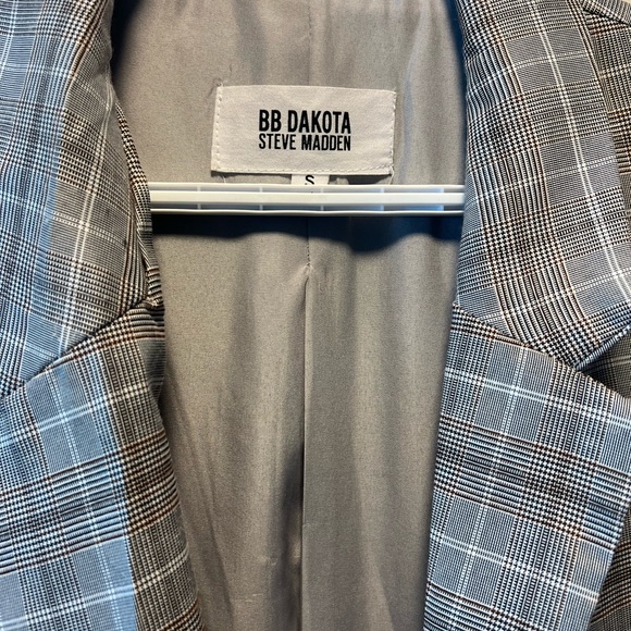 Jacket - Picture 4 of 4